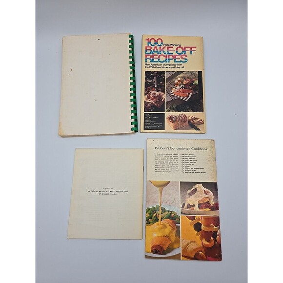 Vintage Cookbook Lot of 4 Books Pillsbury, Aspen, Kraut - Picture 2 of 7
